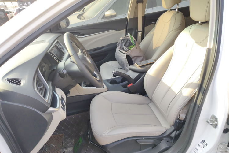 别克 英朗 2019款 15T 双离合互联精英型 国V中控内饰19