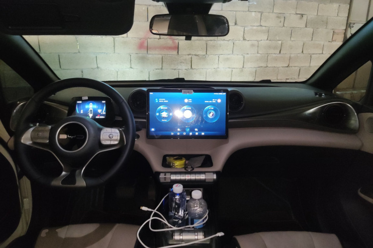 比亚迪 海豚 2024款 荣耀版 420km 时尚版中控内饰12