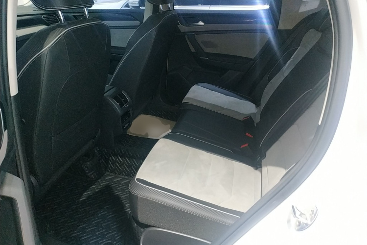 大众 探岳X 2023款 330TSI 两驱尊贵高能版中控内饰21