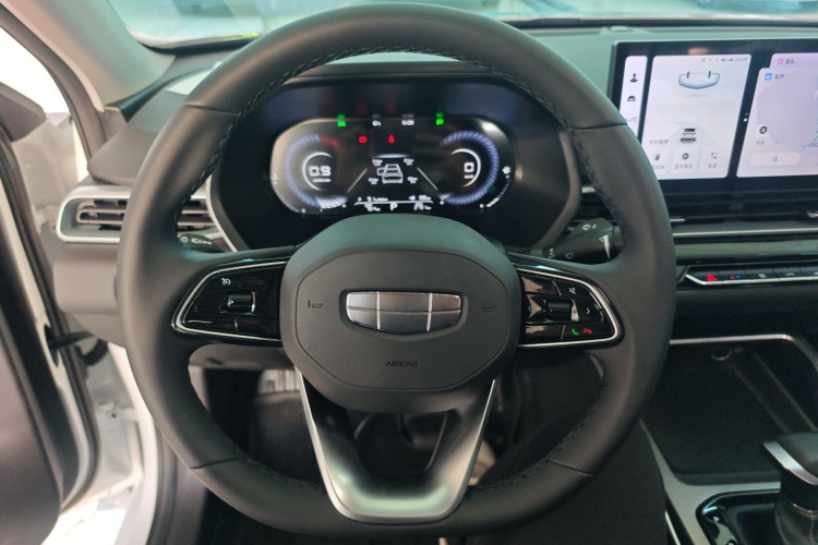 吉利汽车 帝豪 2025款 第4代 1.5L CVT尊贵型中控内饰13