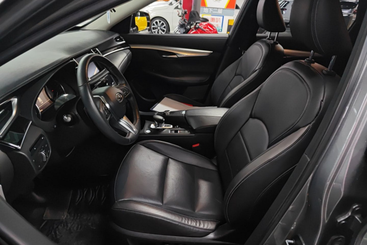 英菲尼迪QX50 2020款 2.0T 四驱菁英版中控内饰19