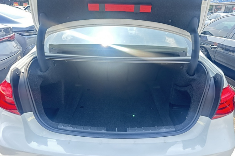 宝马3系 2017款 320Li M运动型局部细节23