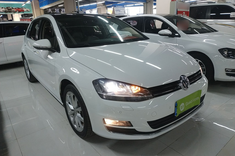 大众 高尔夫 2015款 1.4TSI 自动旗舰型车身外观3