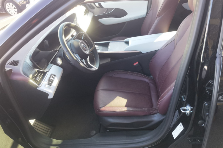 别克 君越 2023款 28T 越尊版中控内饰19