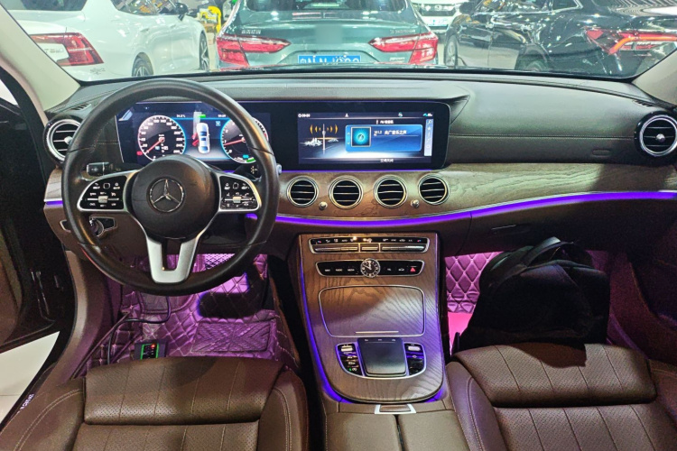 奔驰E级 2020款 改款 E 260 L中控内饰12