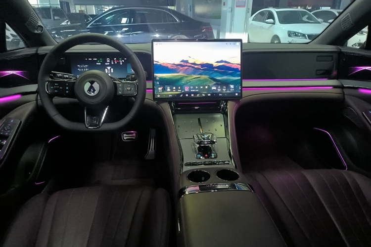 腾势Z9GT 2024款 1100四驱Ultra版中控内饰12