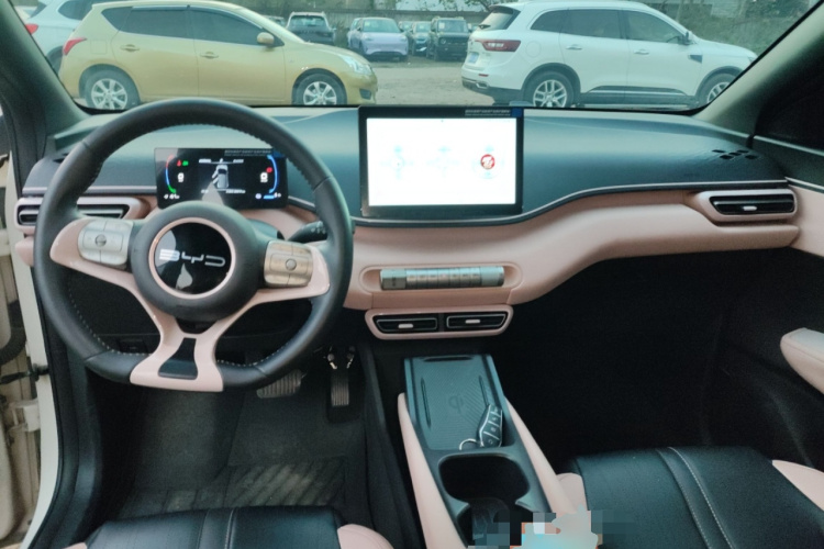 比亚迪 海鸥 2024款 荣耀版 305km 活力版中控内饰7002