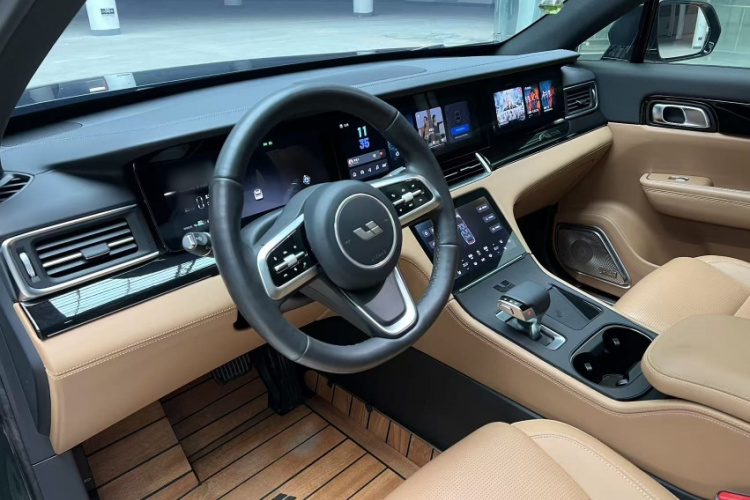 理想汽车 理想ONE 2021款 增程6座版中控内饰7008