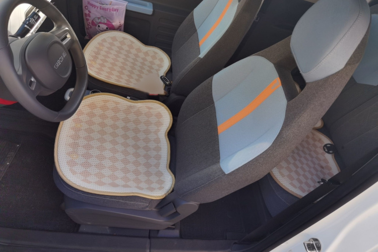 吉利银河 2023款 熊猫mini 120km 萌萌熊局部细节19