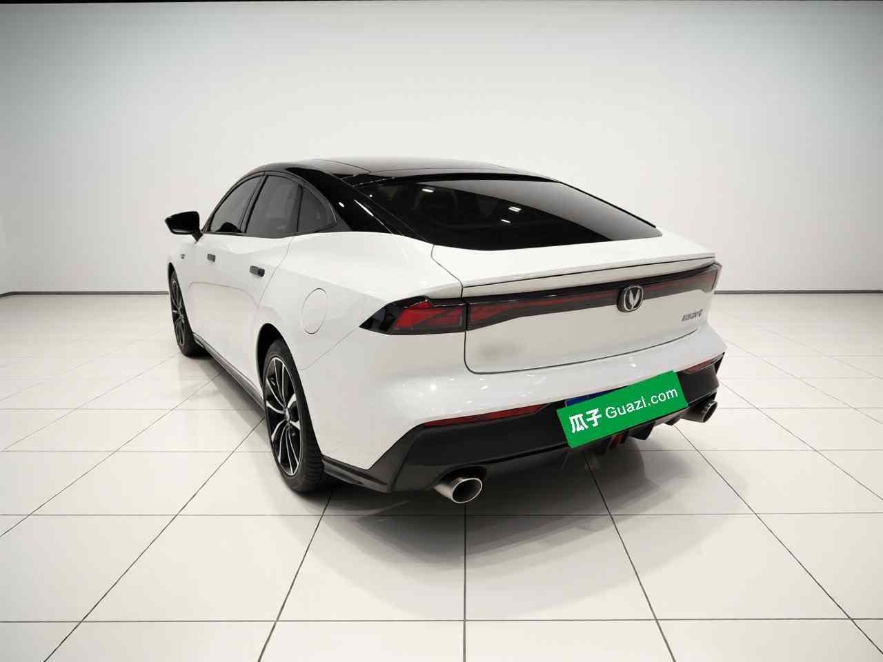 长安UNI-V 2023款 1.5T 尊贵型(3)