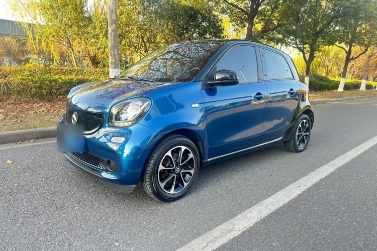 smart forfour 2016款 1.0L 52千瓦激情版车身外观6007