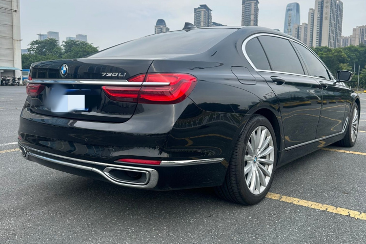 宝马7系 2018款 730Li 领先型 卓越套装车身外观6006