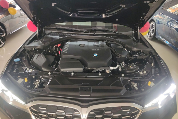 宝马3系 2023款 325Li M运动套装机舱底盘24