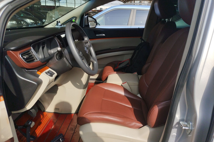 别克GL8 2018款 28T 舒适型 国VI局部细节19