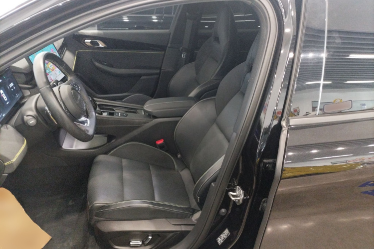 领克03 2023款 1.5TD DCT劲Pro中控内饰19