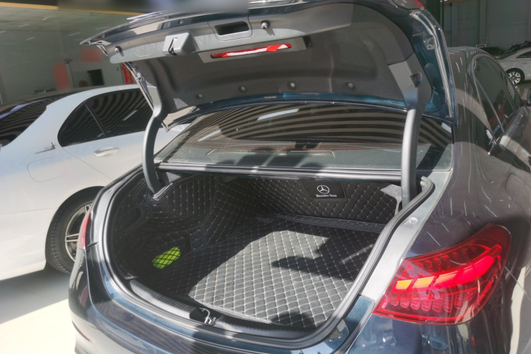 奔驰C级 2022款 C 260 L 运动版局部细节23