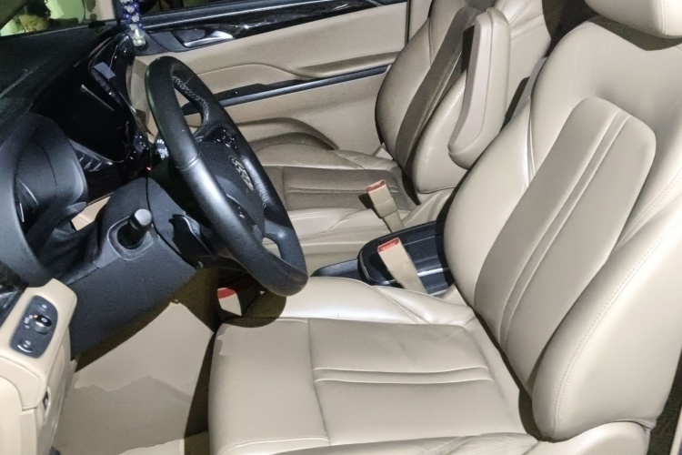 别克GL8 2017款 ES 28T 豪华型 国V局部细节19