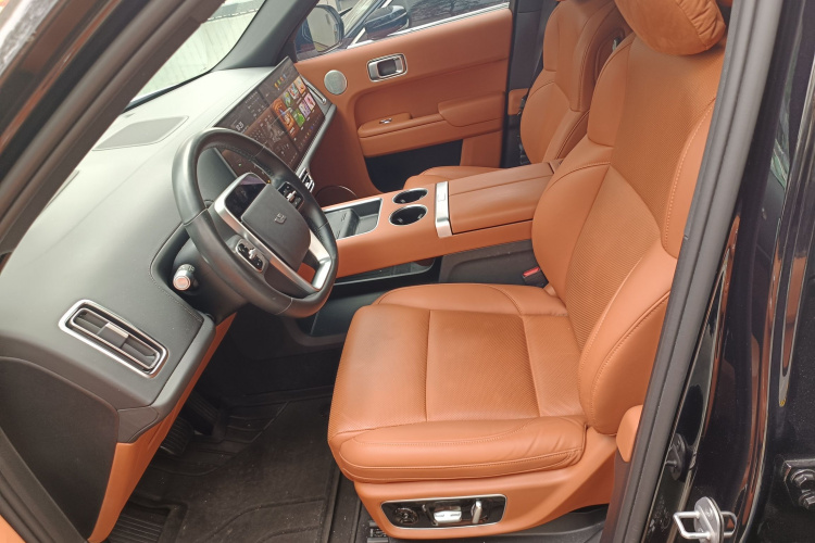 理想汽车 理想L9 2022款 Max中控内饰19