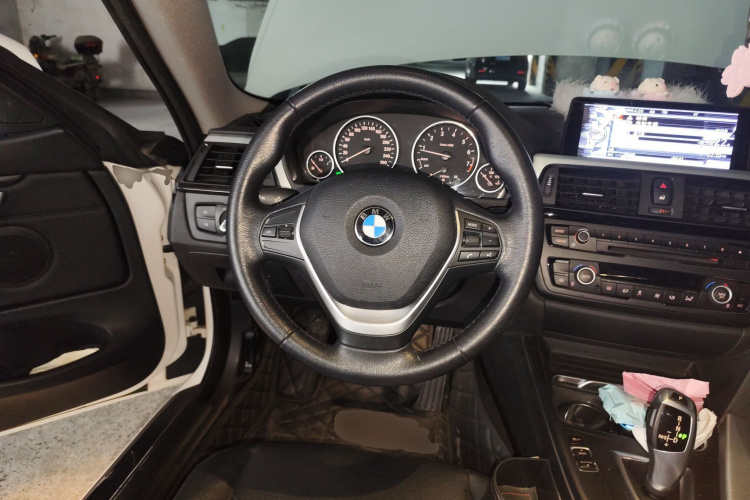 宝马4系 2016款 420i 时尚型中控内饰13