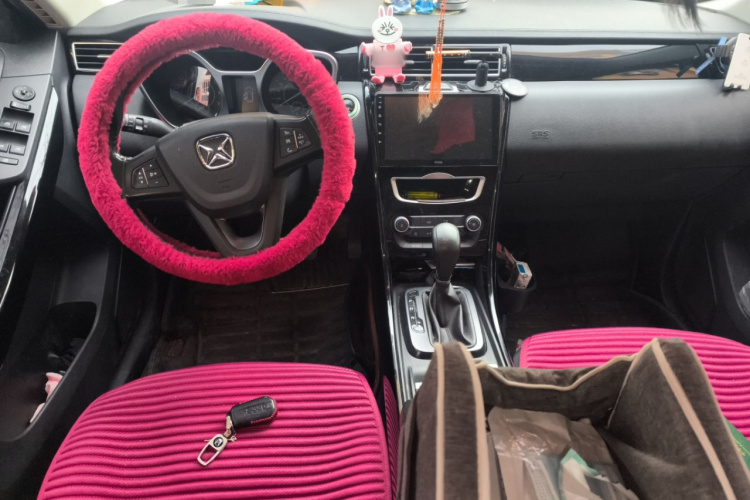 江铃 驭胜S330 2016款 1.5L GTDi 自动两驱舒适版中控内饰12