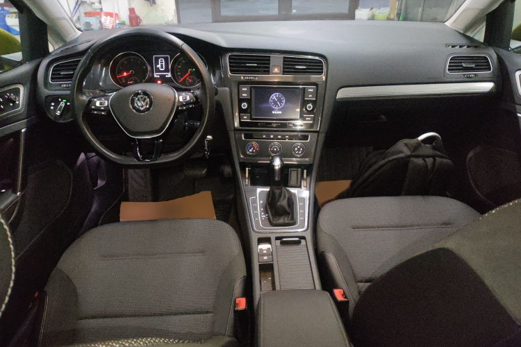 大众 高尔夫 2018款 1.6L 自动舒适型中控内饰12