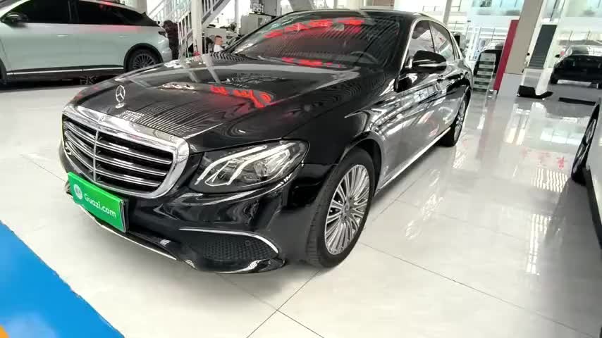 奔驰E级 2020款 改款 E 300 L 殊享版实拍1