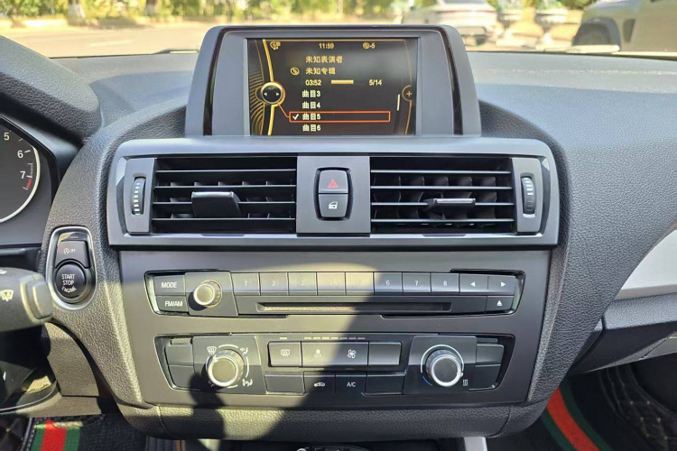 宝马1系(进口) 2013款 改款 116i 领先型局部细节9001