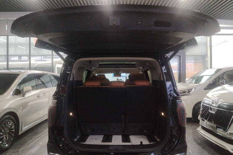 红旗HQ9 2024款 2.0T 商务版局部细节23