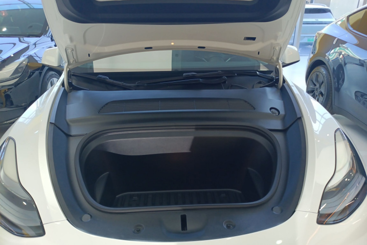 特斯拉 Model Y 2022款 后轮驱动版局部细节24