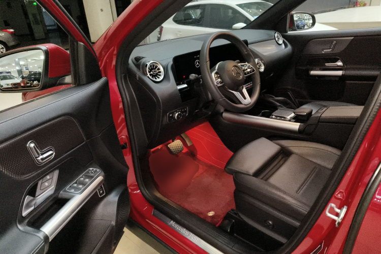 奔驰GLA 2023款 GLA 220中控内饰20