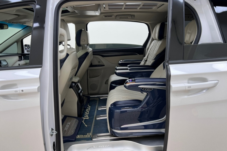 别克GL8 2020款 ES陆尊 653T 舒适型中控内饰7004