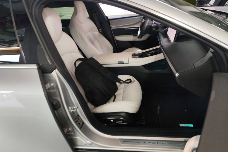 小鹏P7 2023款 P7i 702 Max局部细节41