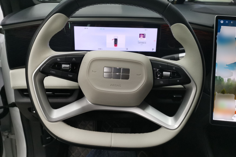 吉利银河 银河L7 2024款 1.5T 115km MAX  龙腾版中控内饰13