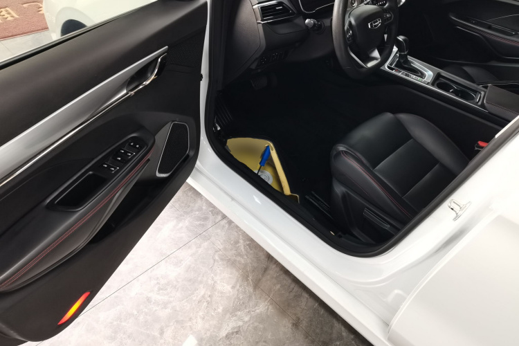 吉利汽车 缤瑞 2019款 200T DCT缤驰版中控内饰20