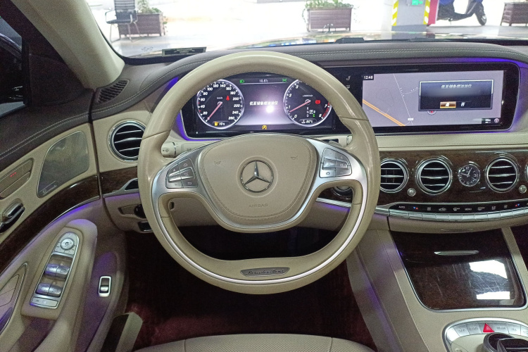 奔驰S级 2016款 S 320 L 商务型局部细节13