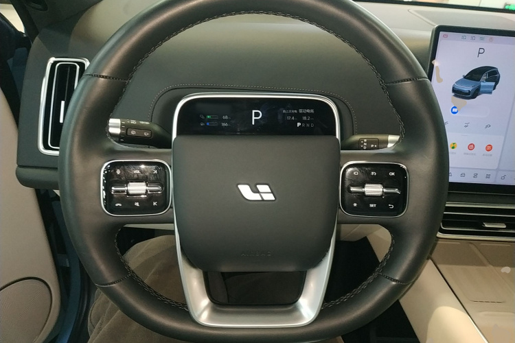 理想汽车 理想L8 2024款 Max中控内饰13