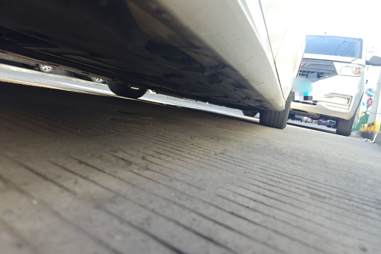 奔驰A级 2019款 A 180 L 运动轿车局部细节9002