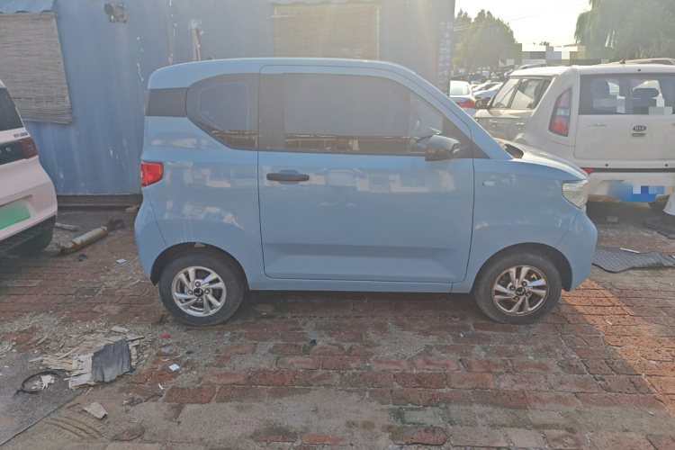 五菱汽车 宏光MINIEV 2020款 自在款 磷酸铁锂车身外观6002