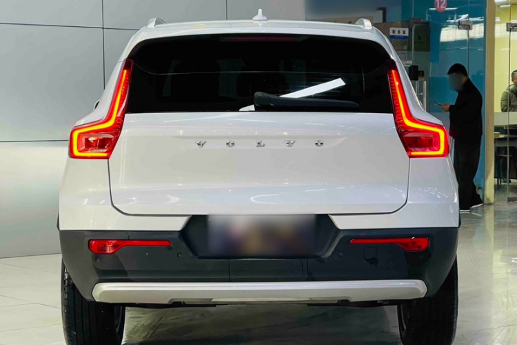 沃尔沃XC40 2023款 B3 智行时尚版车身外观6007