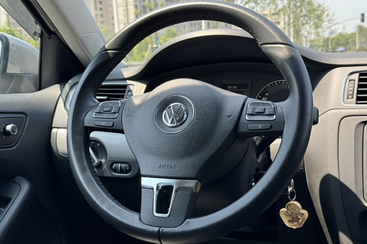 大众 速腾 2014款 改款 1.4TSI 手动豪华型局部细节13