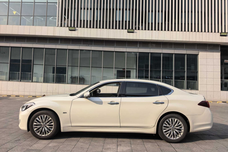 英菲尼迪Q70 2019款 Q70L 2.0T 悦享版车身外观6003