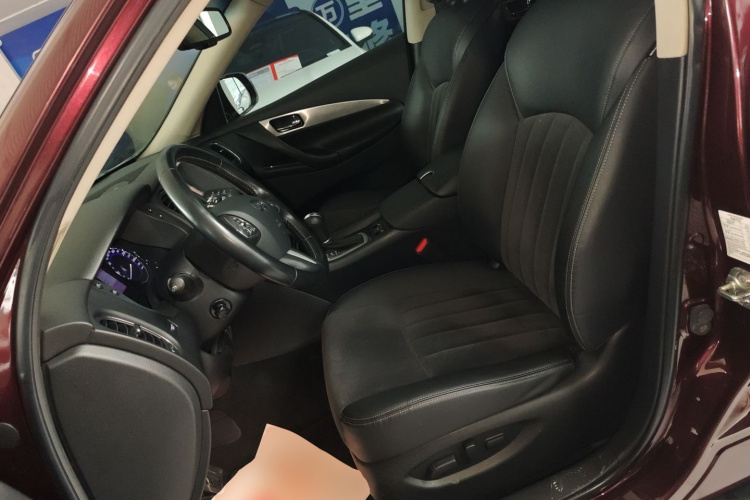 英菲尼迪QX50 2015款 2.5L 舒适版局部细节19