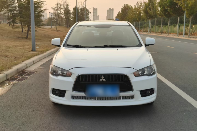 三菱 翼神 2013款 时尚版 1.8L CVT舒适型车身外观6002