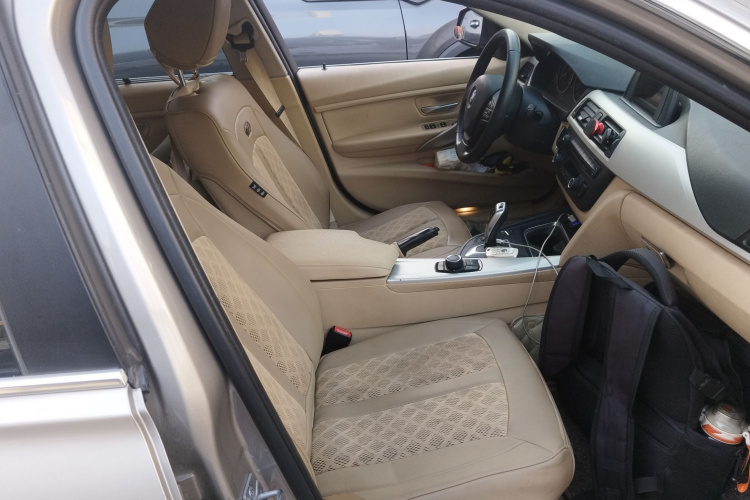 宝马3系 2014款 320Li 时尚型局部细节41