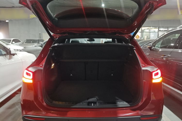 奔驰GLA 2022款 改款 GLA 200机舱底盘23