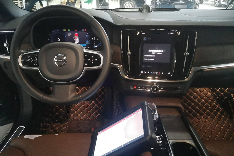 沃尔沃S90 2025款 B5 智雅豪华版中控内饰7002