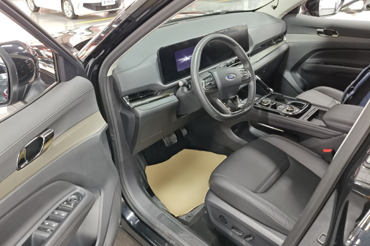 福特 领睿 2023款 EcoBoost 170 铂领型中控内饰20