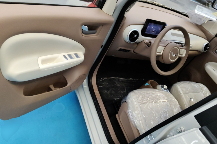 五菱汽车 宏光MINIEV 2025款 四门版 进阶款中控内饰20