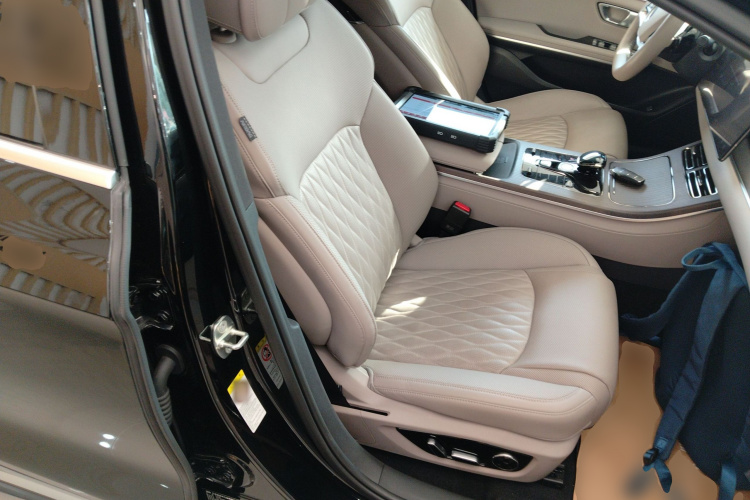 比亚迪 汉 2025款 EV 701KM激光雷达智驾型局部细节41