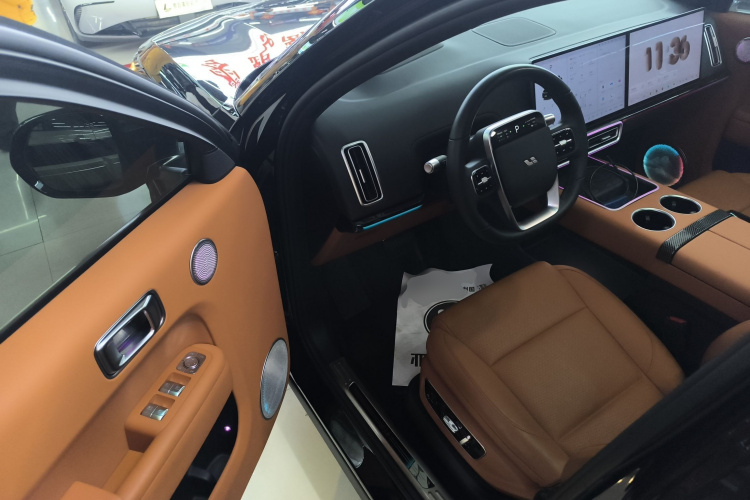 理想汽车 理想L8 2024款 Pro中控内饰20